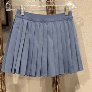 Lulu Size 2 Blue Pleated Skirt